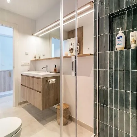 112-stunning Beachfront In Apartment