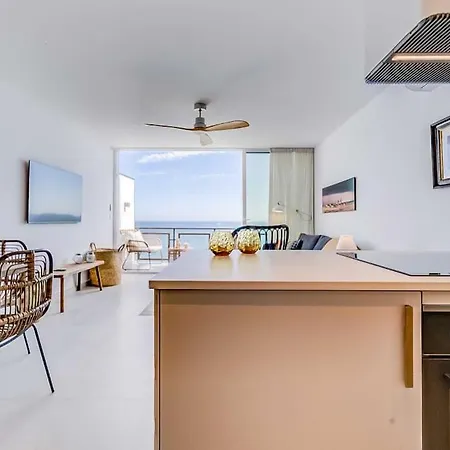 112-stunning Beachfront In Benalmadena
