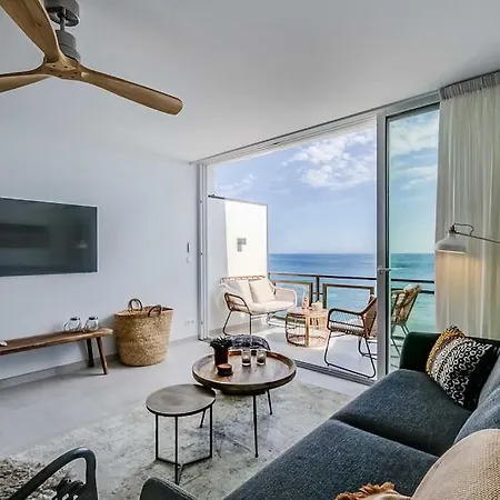 112-stunning Beachfront In *